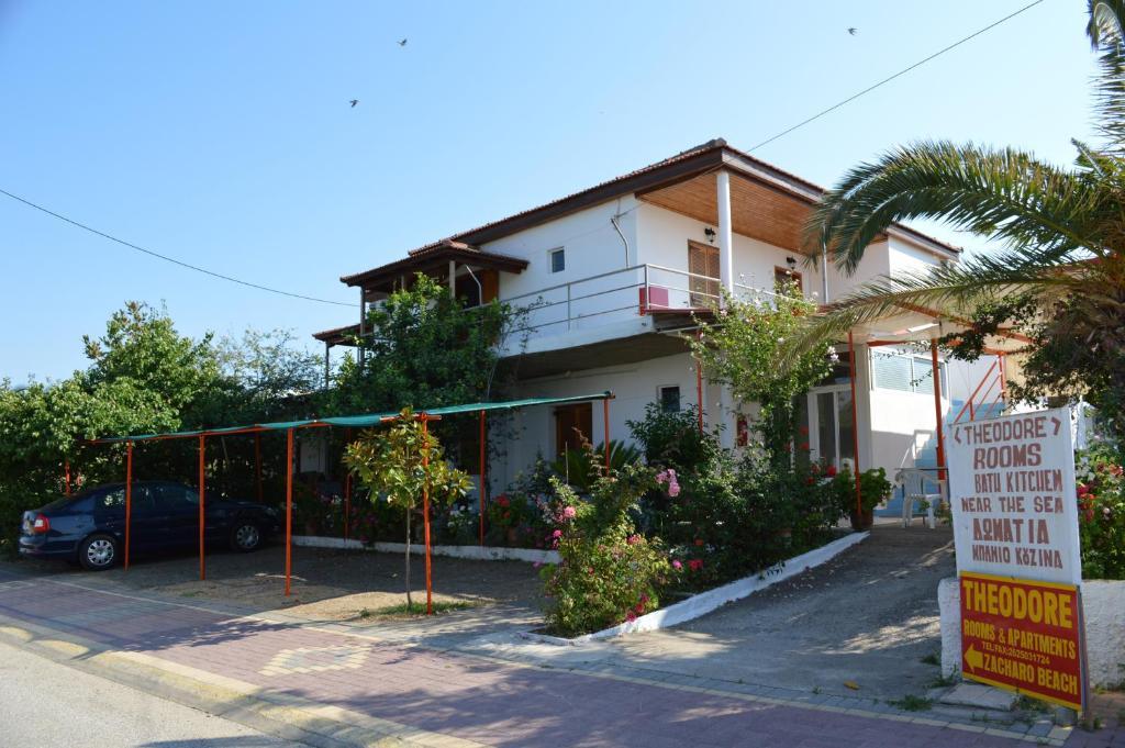 Theodore Apartments 扎哈罗 客房 照片